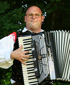 Tomaž Hribar, Akkordeon